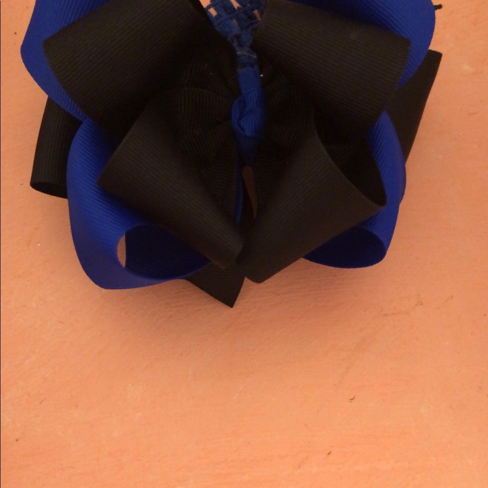Bows - Picture 2 of 8
